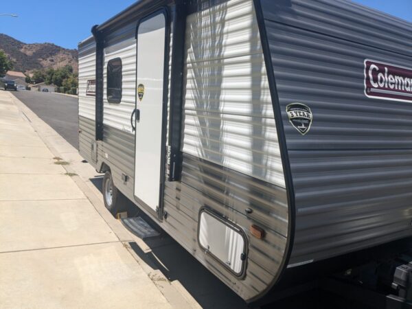 2022 Coleman Dutchmen 17BH (Sleeps 5)